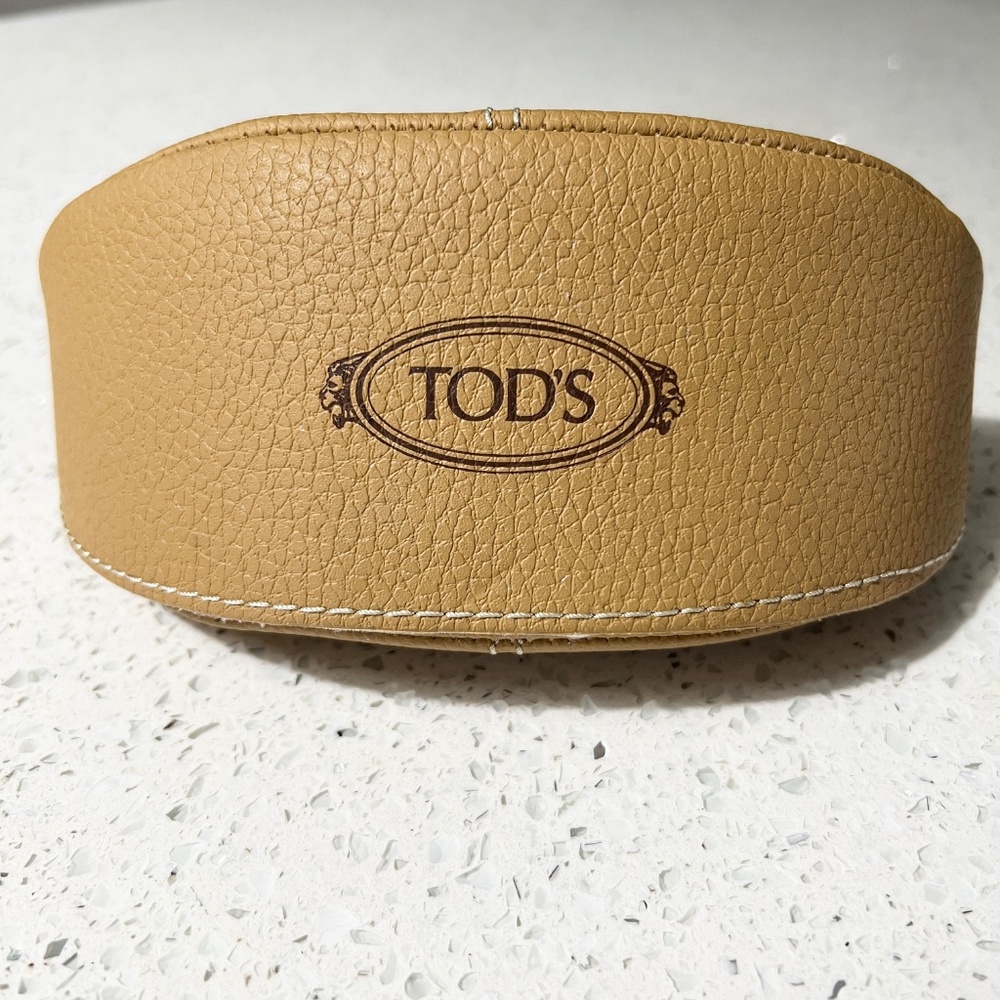 Tod's Sunglasses CaseTan Clam Shell Style 6 1/2" Long